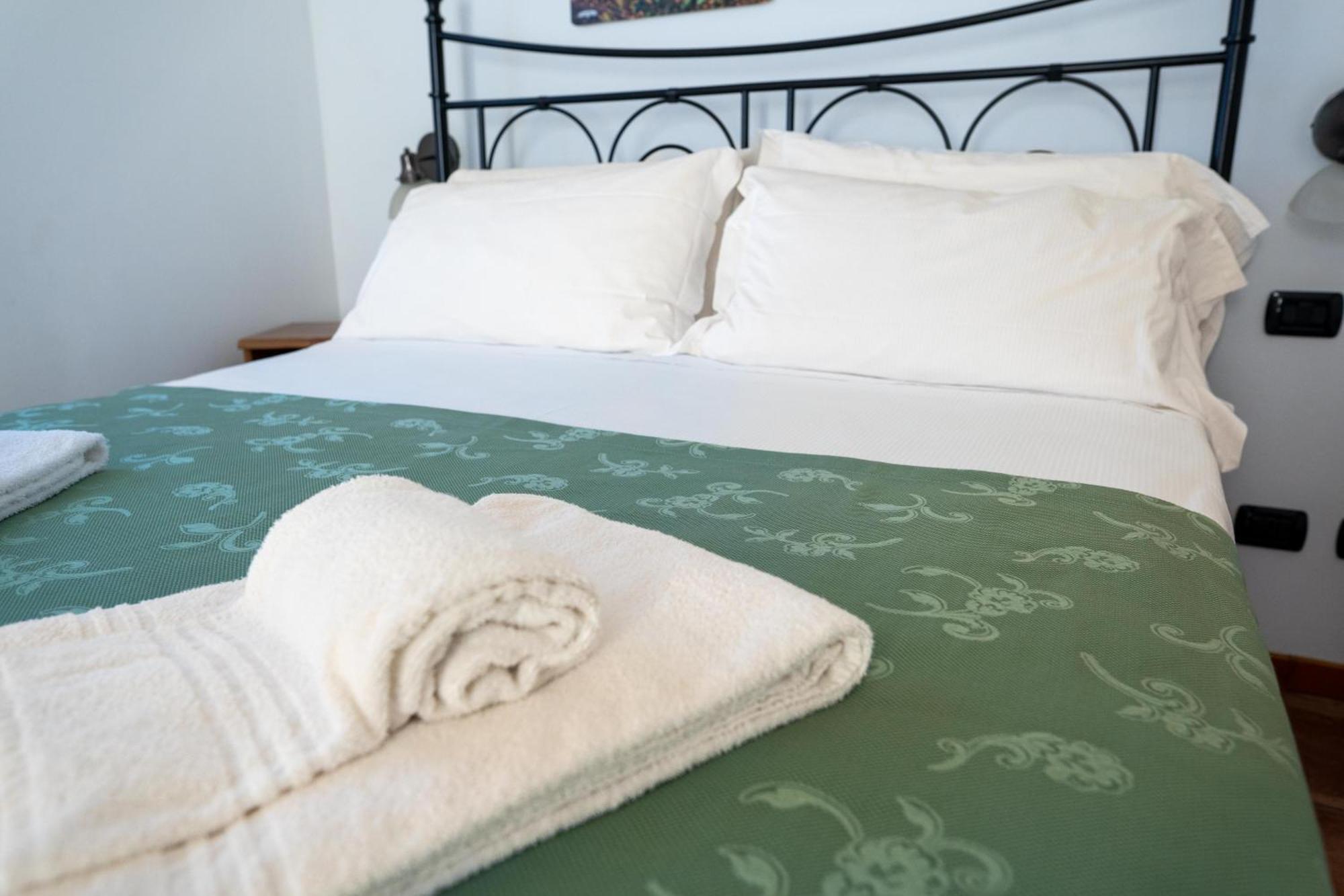 Agriturismo Il Giardino Degli Ulivi ลาซีเซ ภายนอก รูปภาพ
